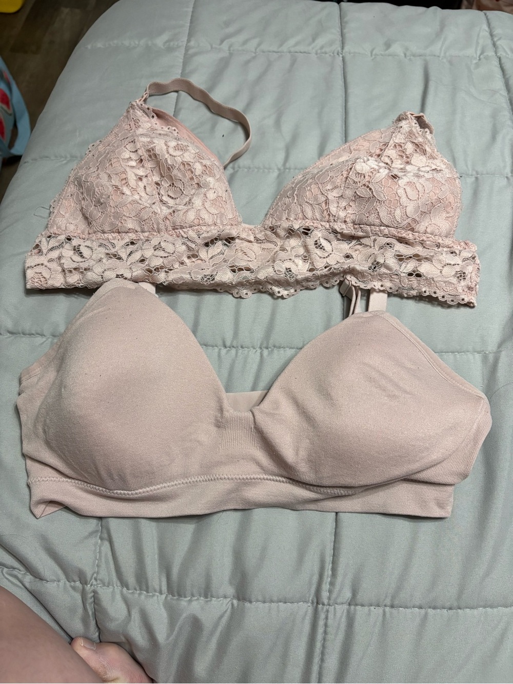 Women’s Lace and Seamless Nursing Bra Set — Light Blush Pink